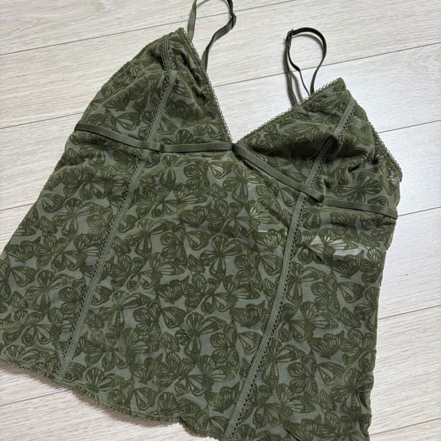 urban outfitters 어반아웃피터스 나시