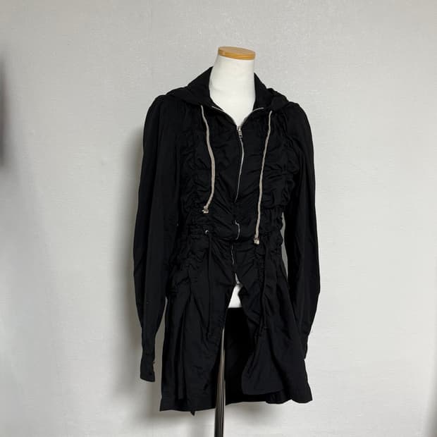 (여성추천)19ss 꼼데가르송 옴므플러스 드레이프 후드자켓 xs