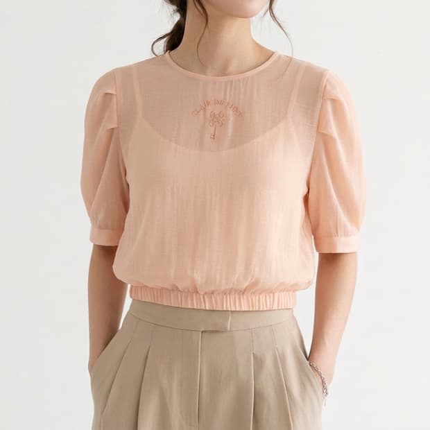 에고이스트 퍼프 소매 크롭 블라우스 (66)