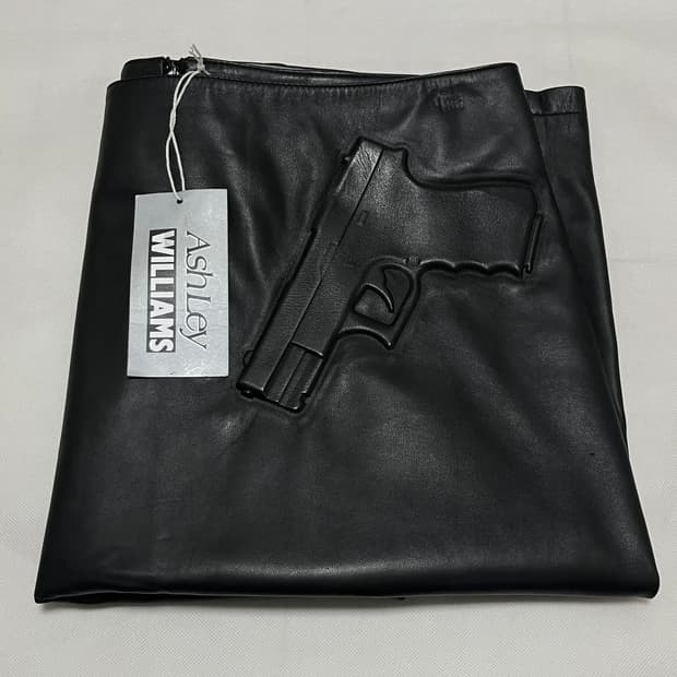 [M]애슐리 윌리엄스 25ss 엠보싱 총 미디 스커트