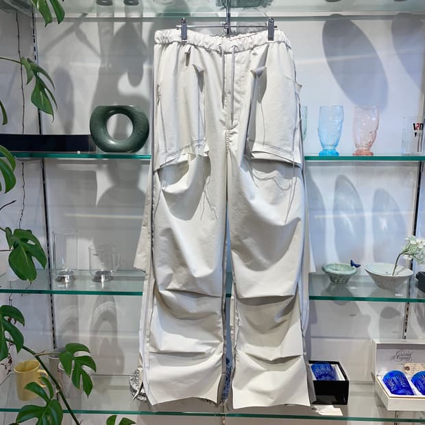 설밤 cutting tuck pants