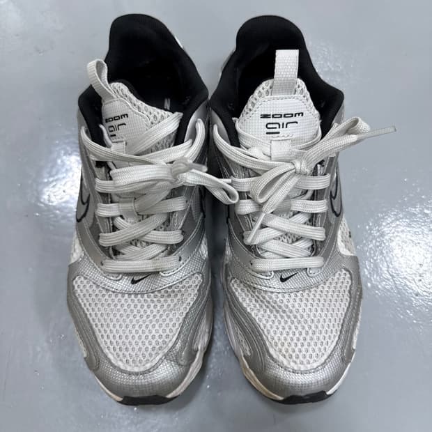 250 나이키 여성 줌에어 메탈릭 실버 0127T2