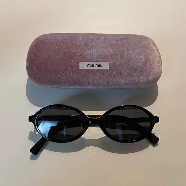 미우미우 Miu Miu SMU 04Z 선글라스 판매
