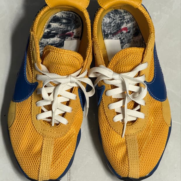 나이키 문레이서 옐로우 오커 짐 블루