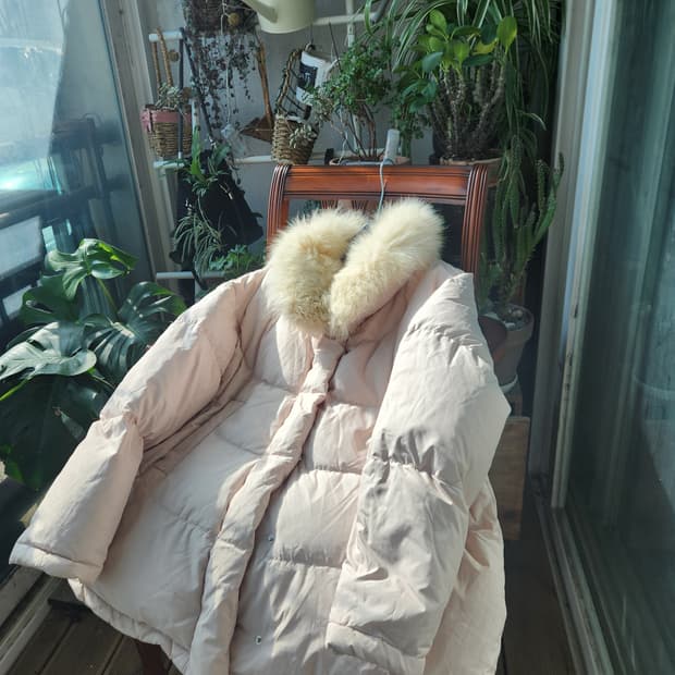 Mind Bridge아이보리 여우털퍼 카라 다운숏 패딩 점퍼