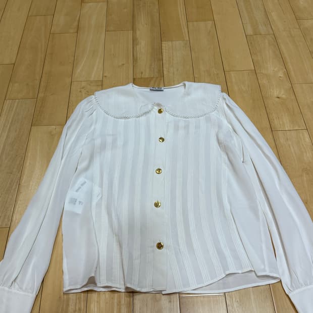 미우미우 레이스 카라 블라우스