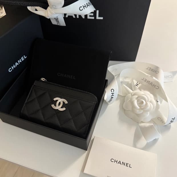 샤넬 24/25 신상 크루즈 컬렉션/ 새상품 지퍼 카드 홀더 지갑