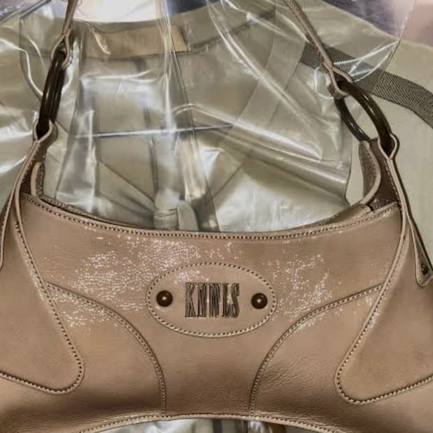 새상품)노울스 knwls 백 로제착용