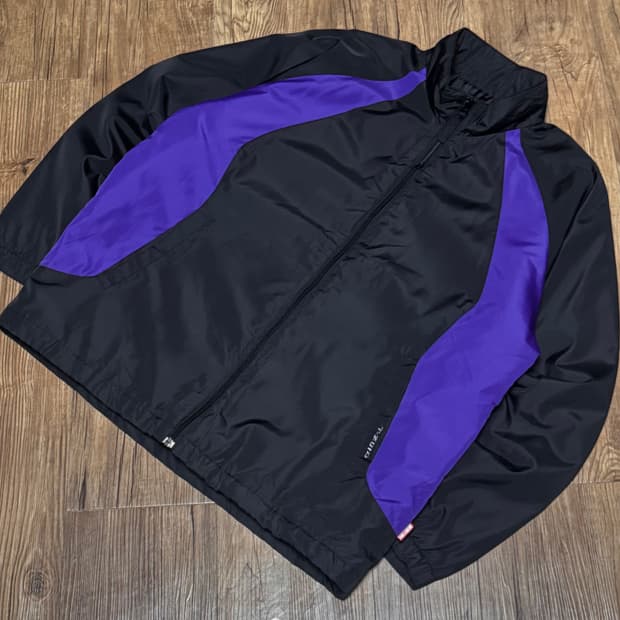 티조드 미즈노 블랙 퍼플 바람막이 점퍼