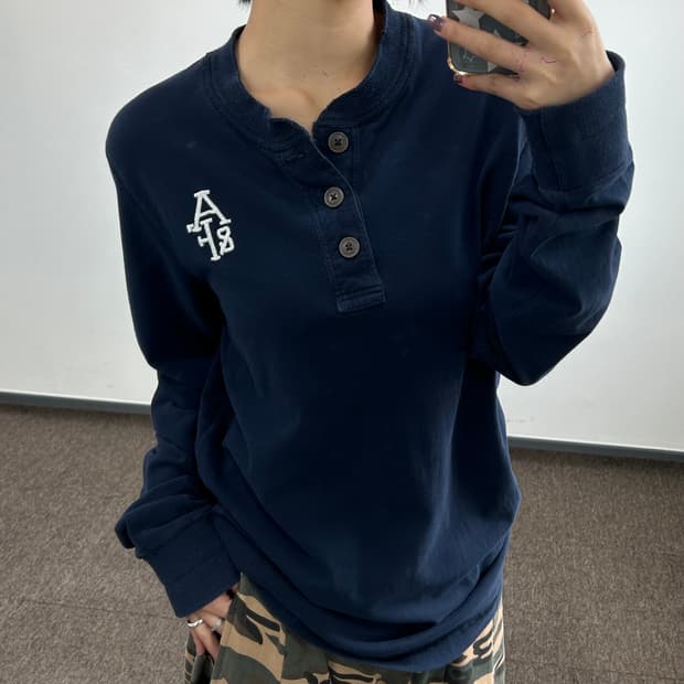 Abercrombie 아베크롬비 &fitch 네이비 헨리넥 슬리브리스 