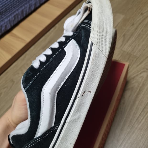 반스 누 스쿨 검흰 270