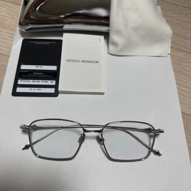 젠틀몬스터 아바(02)팝니다.