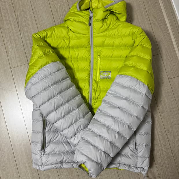 이알티알 경량패딩 라임