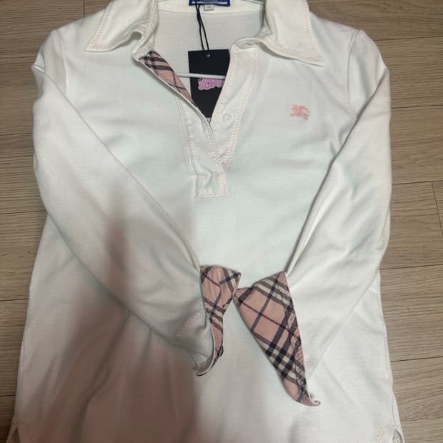 버버리 롱슬리브 흰핑 핑크노바 38