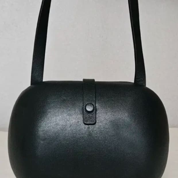 COS 블랙 ⚫️ 레더 백