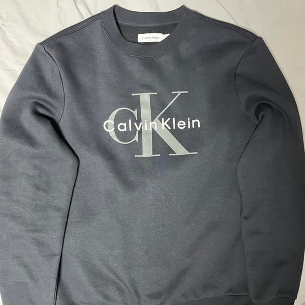 새상품 캘빈 클라인 맨투맨 정품 xs