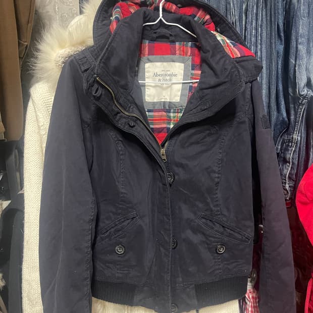 아베크롬비 피치 여성 네이비 후드 점퍼 / 야상 / 숏패딩