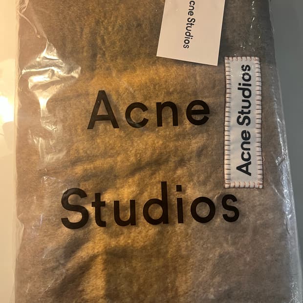 아크네 스튜디오 머플러 브라운/그레이