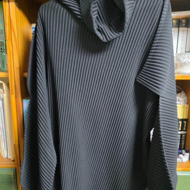 옴므플리세 25F/W 터틀넥 긴팔