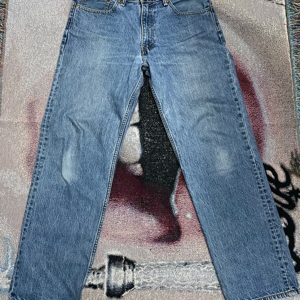[33x32] levis 550 