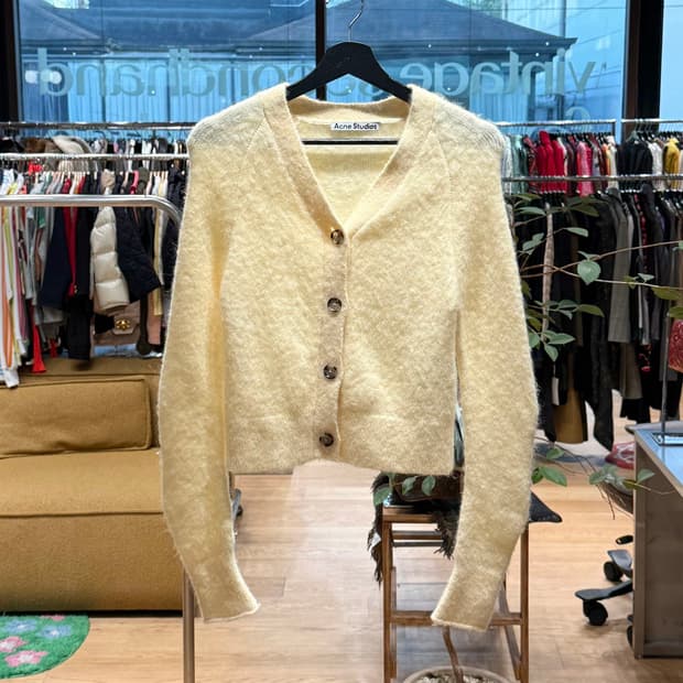 아크네 스튜디오 옐로우 알파카혼방 브이넥 가디건