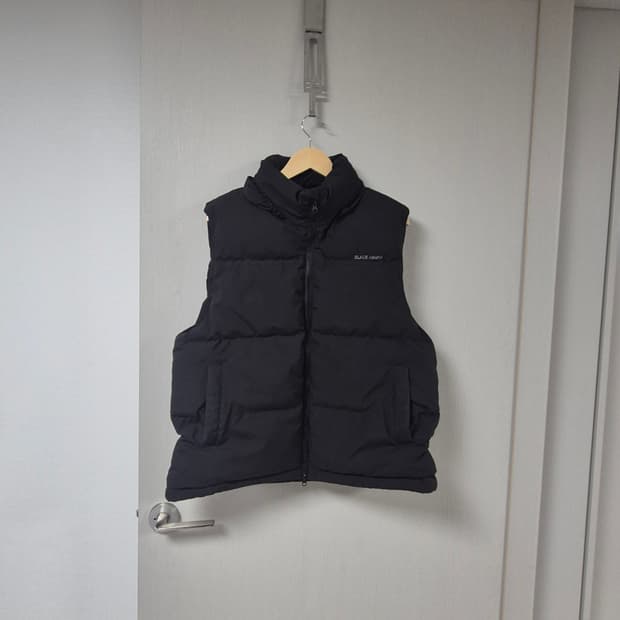 블랙아머 패딩조끼 105