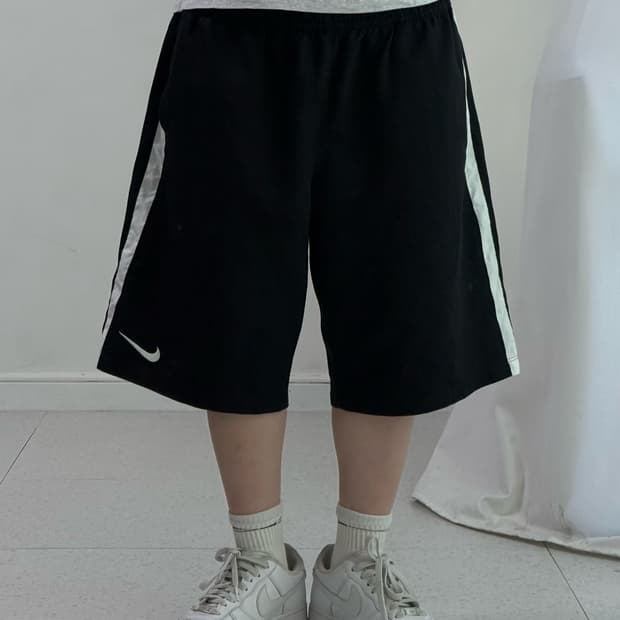 나이키 블랙 와이드 버뮤다