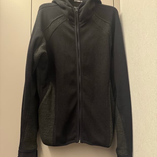 hyeinseo fleece jacket size 3