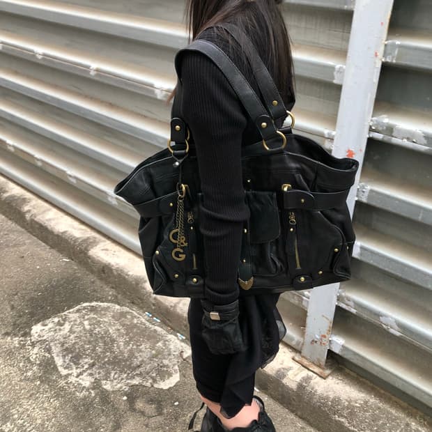 돌체 앤 가바나 레더 숄더백