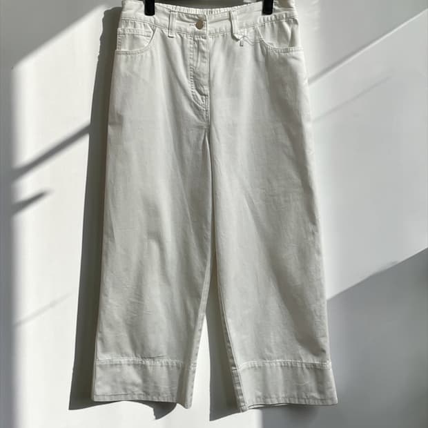 구호 화이트 와이드 팬츠