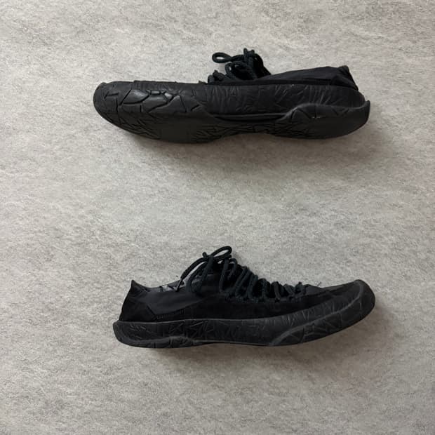 이세이미야케 스니커즈