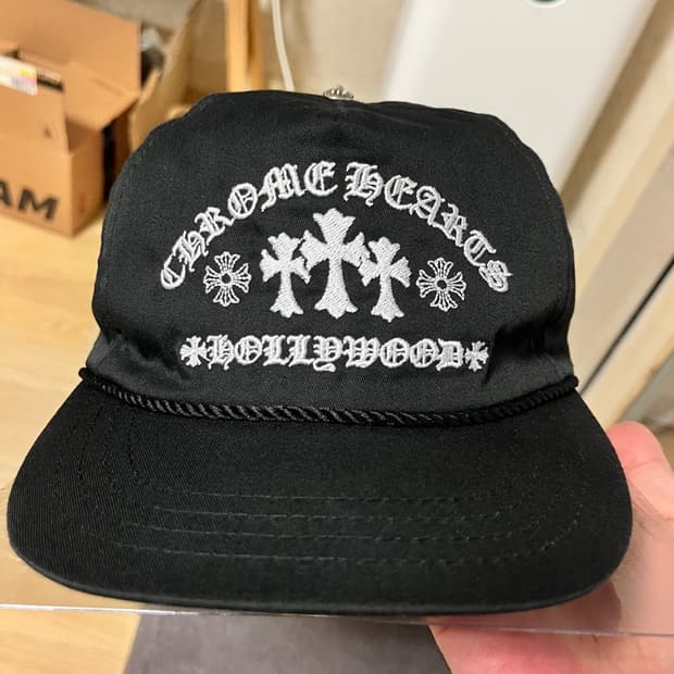 크롬하츠 가스스테이션 블랙 볼캡