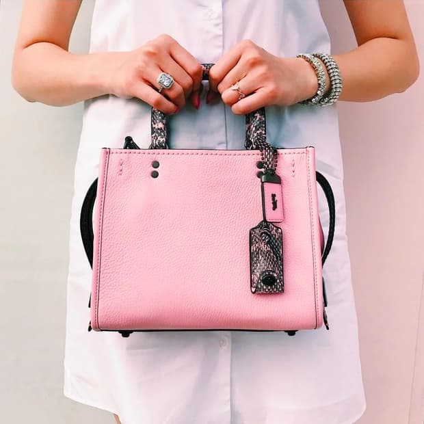 코치(Coach) 로그25 패블레더 위드 컬러블럭 스네이크 토트백