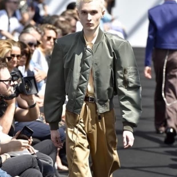 (M) 발렌시아가 17ss 크롭봄버 카키