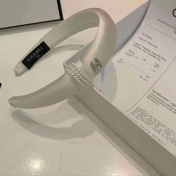 샤넬 실크 진주 머리띠