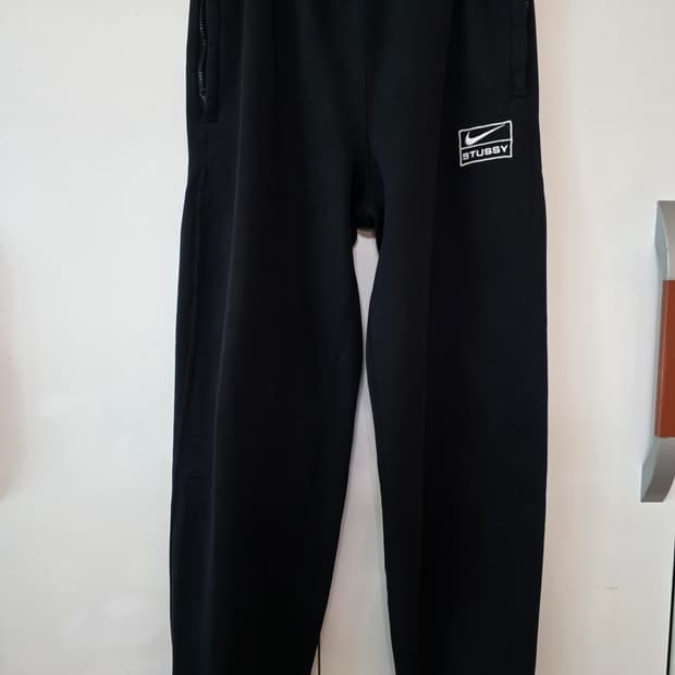 나이키 x 스투시 NRG 워시드 플리스 팬츠 블랙 (DO5296-010)