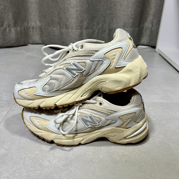 [230] 뉴발란스 725 운동화 러닝화 베이지