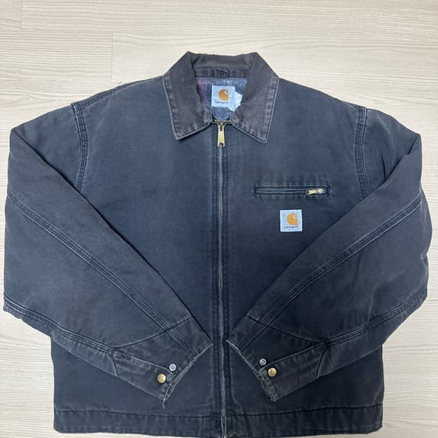 칼하트 디트로이트팝니다