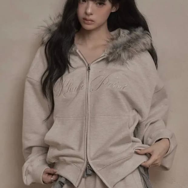 카키포인트 레터링 퍼 후드집업