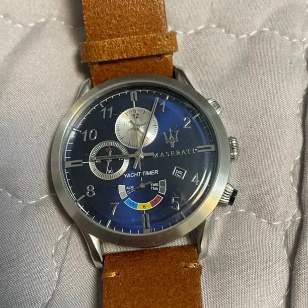 마세라티 시계