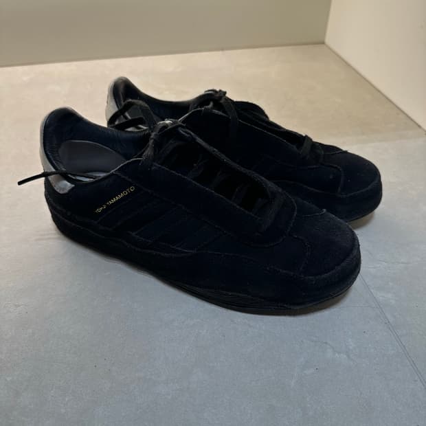 Y-3 요지야마모토 블랙 스웨이드 스니커즈