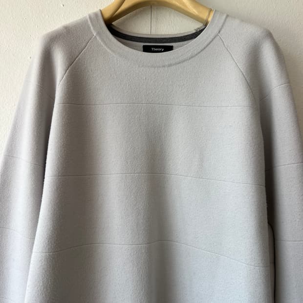 띠어리 남성 연그레이 니트티셔츠 라운드니트 