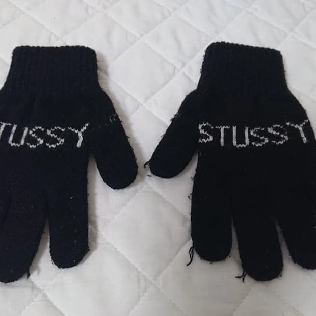 스투시 로고 니트 장갑