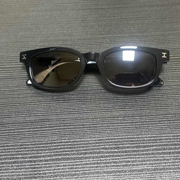 아이앱스튜디오 I 선글라스