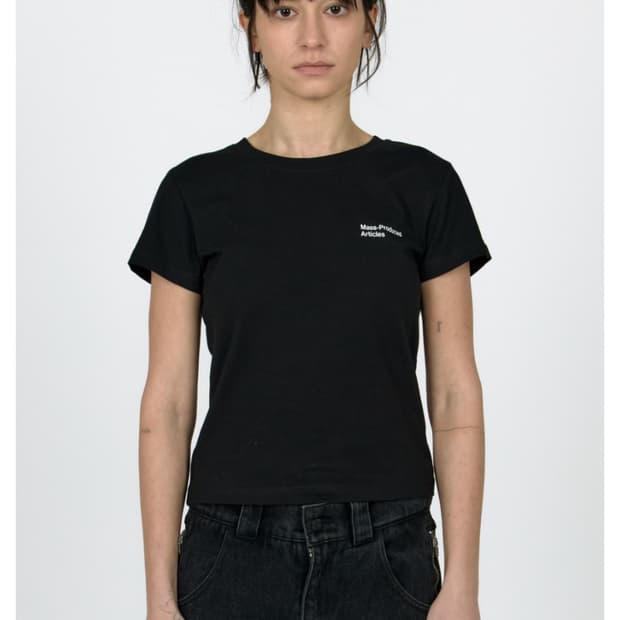 새상품 플라스틱 프로덕트 MPa 반팔 티셔츠 s