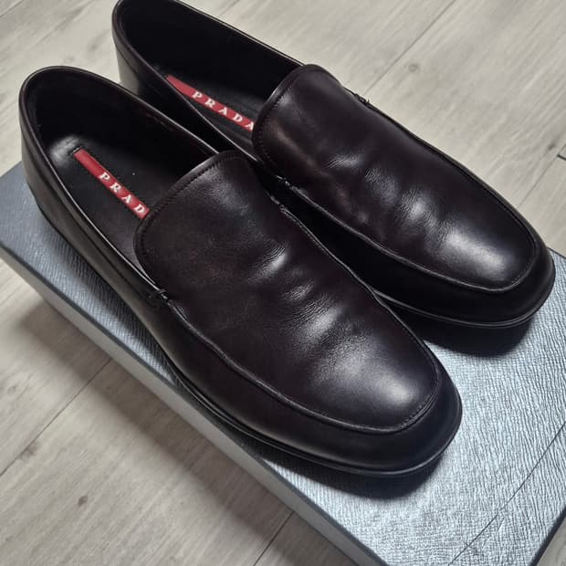 프라다 스포츠 로퍼 다크브라운 275 8.5