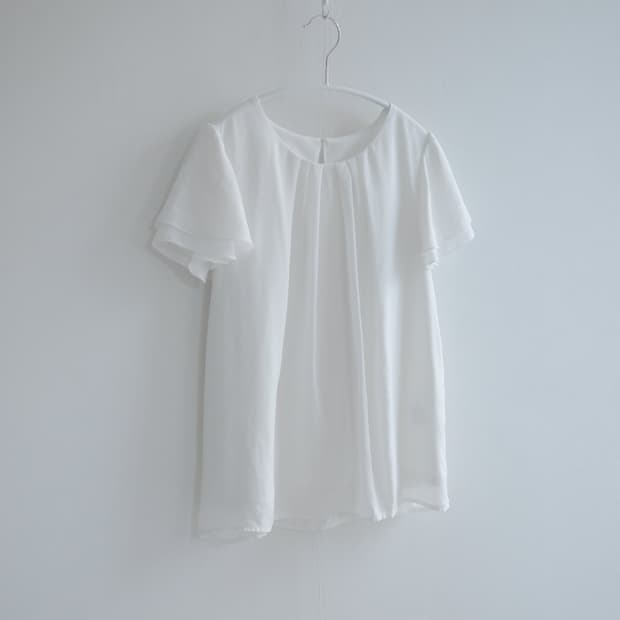 Soft Cream Tulip Sleeve Shirring Blouse