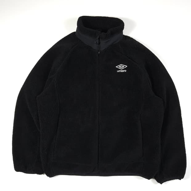 엄브로 빅로고 후리스 블랙