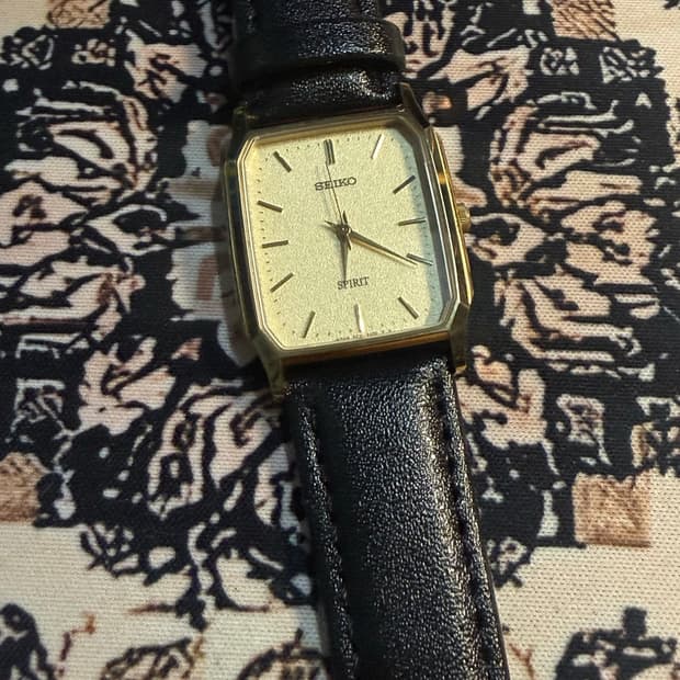 SEIKO 빈티지 쿼츠 시계