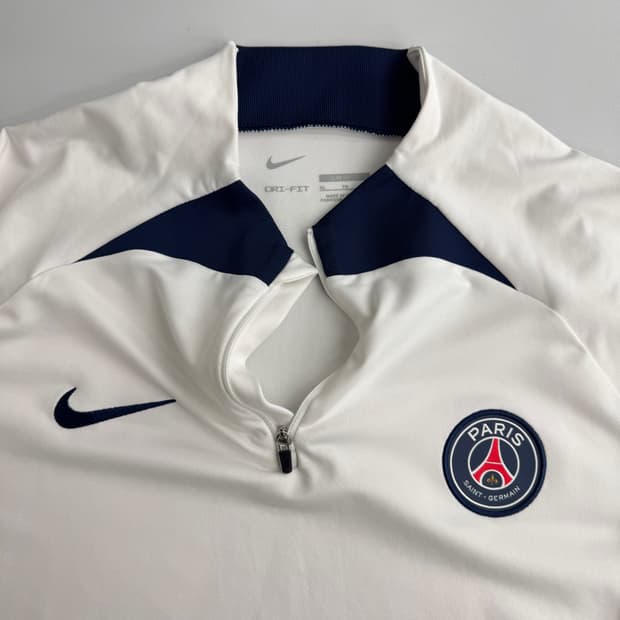 나이키 파리생제르망 드릴탑 